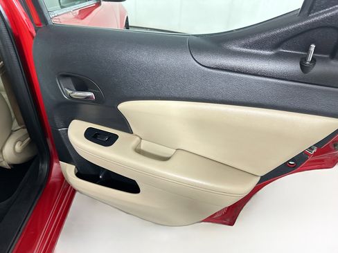 Used 2013 Dodge Avenger SXT w/ Rallye Appearance Group FWD image 25
