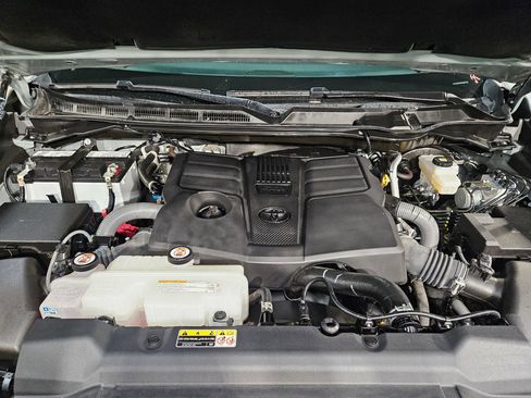 Certified 2025 Toyota Tundra SR5 AWD/4WD image 19