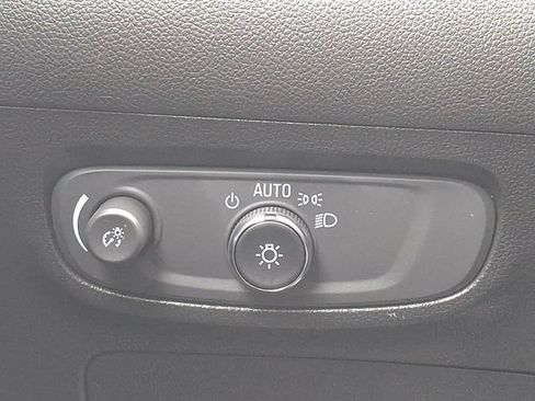 Used 2025 Buick Encore GX Sport Touring w/ Comfort Package AWD/4WD image 24