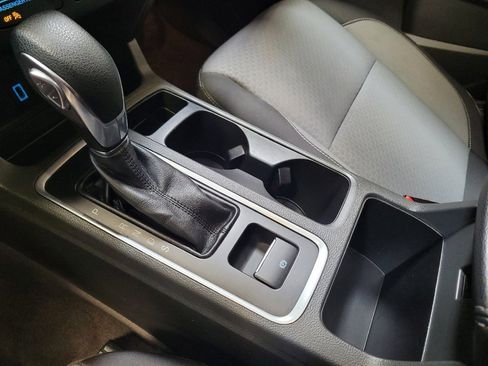 Used 2018 Ford Escape SE w/ SE Sync 3 Package AWD/4WD image 26