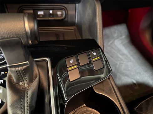 Certified 2024 Kia Sportage EX image 30