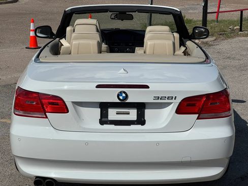 Used 2010 BMW 328i Convertible RWD image 10