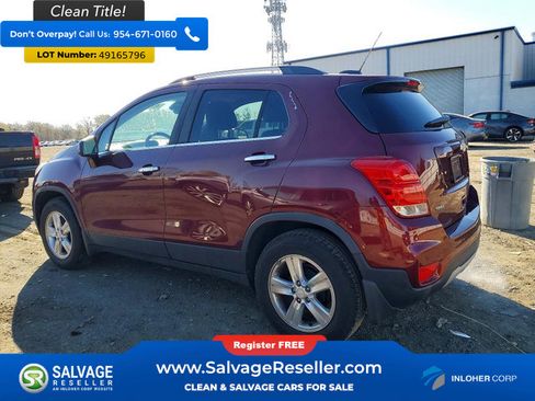 Used 2017 Chevrolet Trax LT w/ Driver Confidence Package image 3