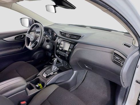 Used 2021 Nissan Rogue Sport S image 16