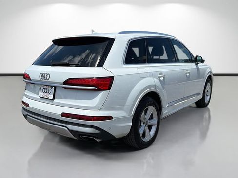Used 2025 Audi Q7 2.0T Premium w/ Convenience Package AWD/4WD image 3