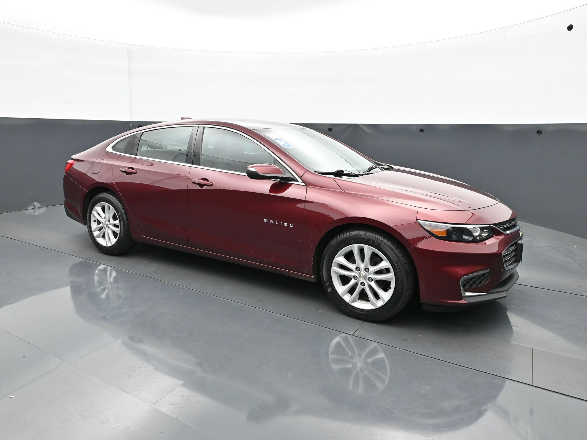 Used 2016 Chevrolet Malibu LT FWD image 9