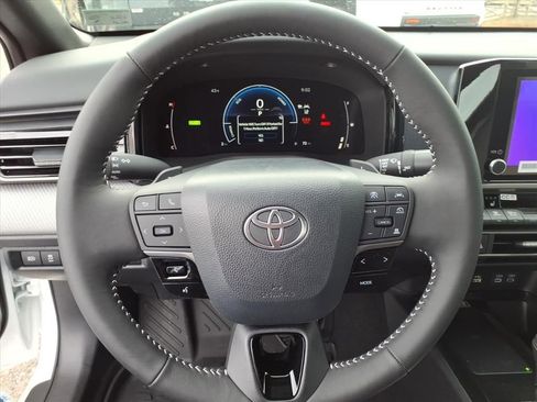 New 2026 Toyota Camry SE image 12