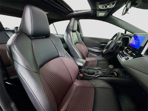 Used 2024 Toyota Corolla XSE image 30
