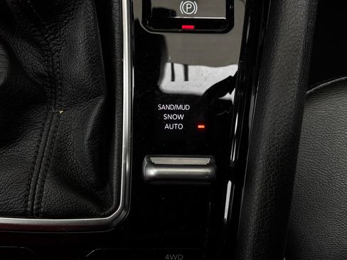 Used 2025 Jeep Compass Limited AWD/4WD image 24