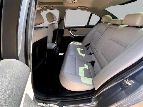 Used 2011 BMW 335i xDrive Sedan AWD/4WD image 19