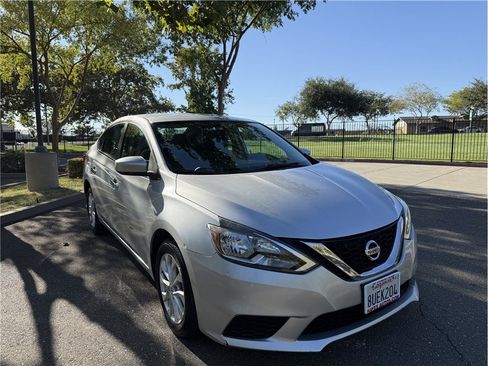 Used 2018 Nissan Sentra S w/ Appearance Package FWD image 7