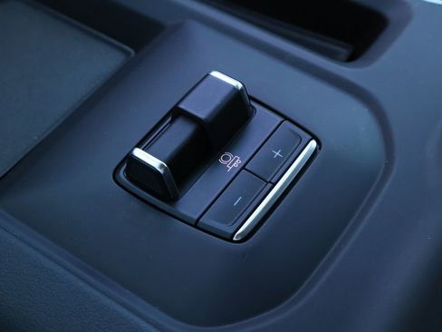 Used 2024 GMC Sierra 2500 Denali w/ Denali Reserve Package image 19