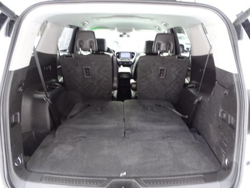 Used 2018 GMC Acadia SLT image 40