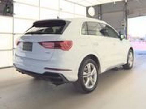 Used 2022 Audi Q3 2.0T Premium Plus w/ Premium Plus Package AWD/4WD image 2