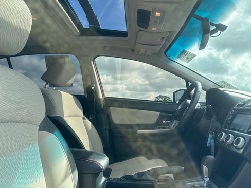Used 2017 Subaru Crosstrek 2.0i Premium w/ Moonroof Package AWD/4WD image 24