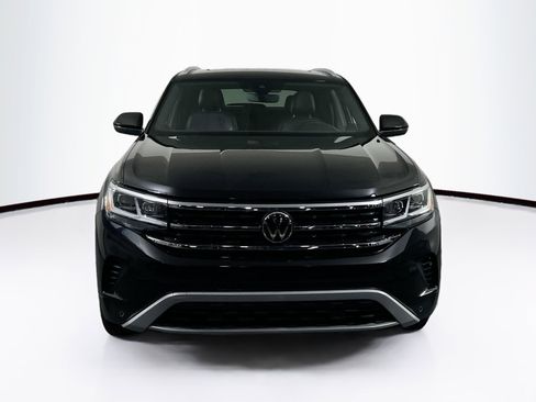 Used 2022 Volkswagen Atlas Cross Sport SEL image 2
