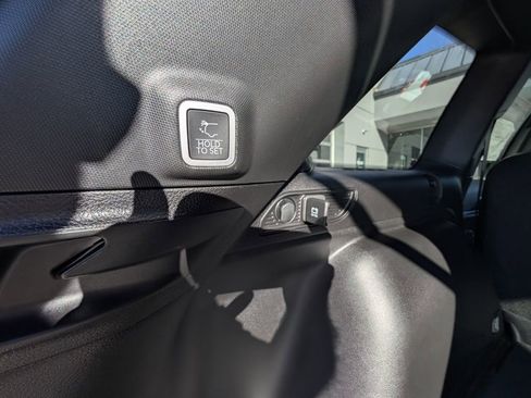 New 2025 Jeep Grand Cherokee Limited w/ Black Appearance Package image 39