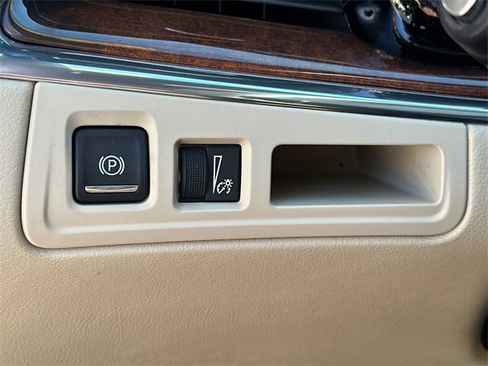 Used 2017 Cadillac XT5 Premium Luxury image 36