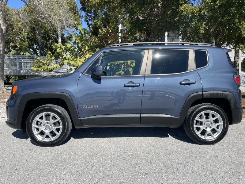 Used 2021 Jeep Renegade Latitude w/ Convenience Group AWD/4WD image 3