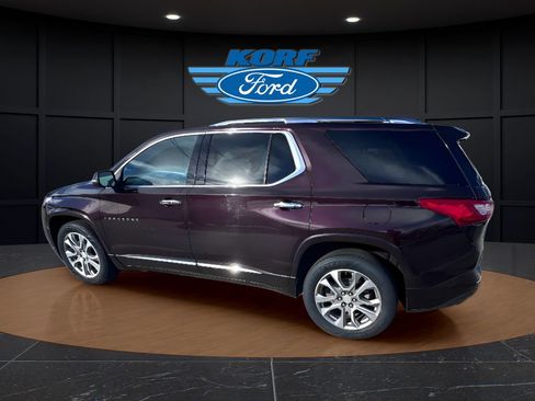 Used 2021 Chevrolet Traverse Premier image 3