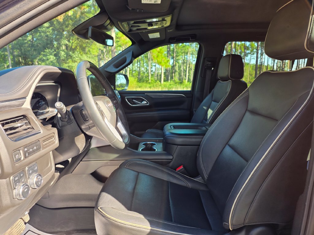 Used 2023 GMC Yukon XL SLT AWD/4WD image 14