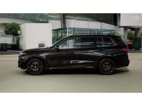 New 2027 BMW X7 xDrive40i w/ M Sport Package AWD/4WD image 4