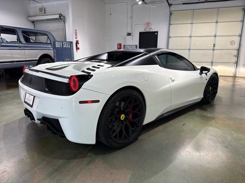 Used 2015 Ferrari 458 Spider RWD image 9