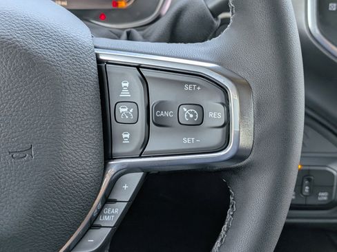 New 2026 RAM 2500 Laramie AWD/4WD image 25