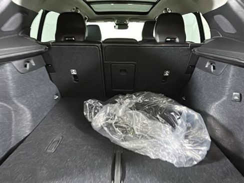 Used 2023 Volvo XC40 B4 Ultimate FWD image 26