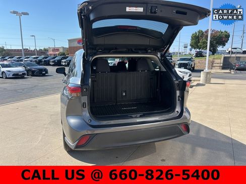 Used 2023 Toyota Highlander LE image 6
