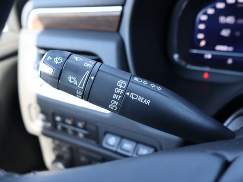 Certified 2023 Chevrolet Tahoe High Country w/ Premium Package 2 image 24