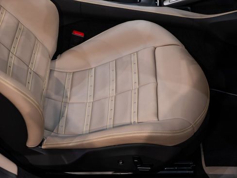 Certified 2022 Ferrari Portofino M image 40