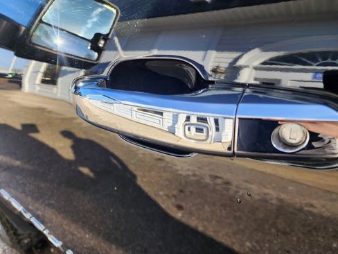 Used 2024 GMC Sierra 2500 Denali w/ Denali Reserve Package image 23