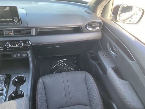 Certified 2023 Honda Pilot Sport image 15