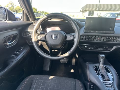 Used 2024 Honda HR-V Sport image 15