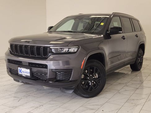 Used 2024 Jeep Grand Cherokee L Laredo AWD/4WD image 1