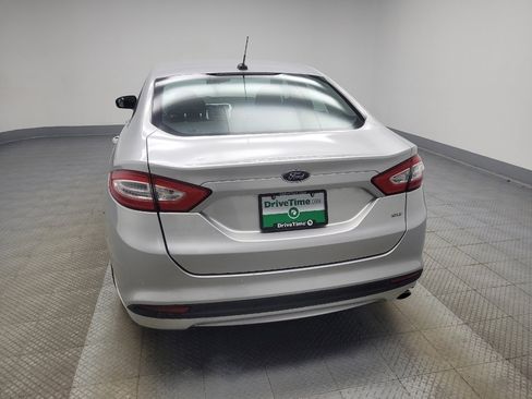 Used 2014 Ford Fusion SE image 6