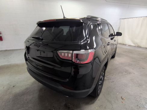Used 2019 Jeep Compass Sport image 3