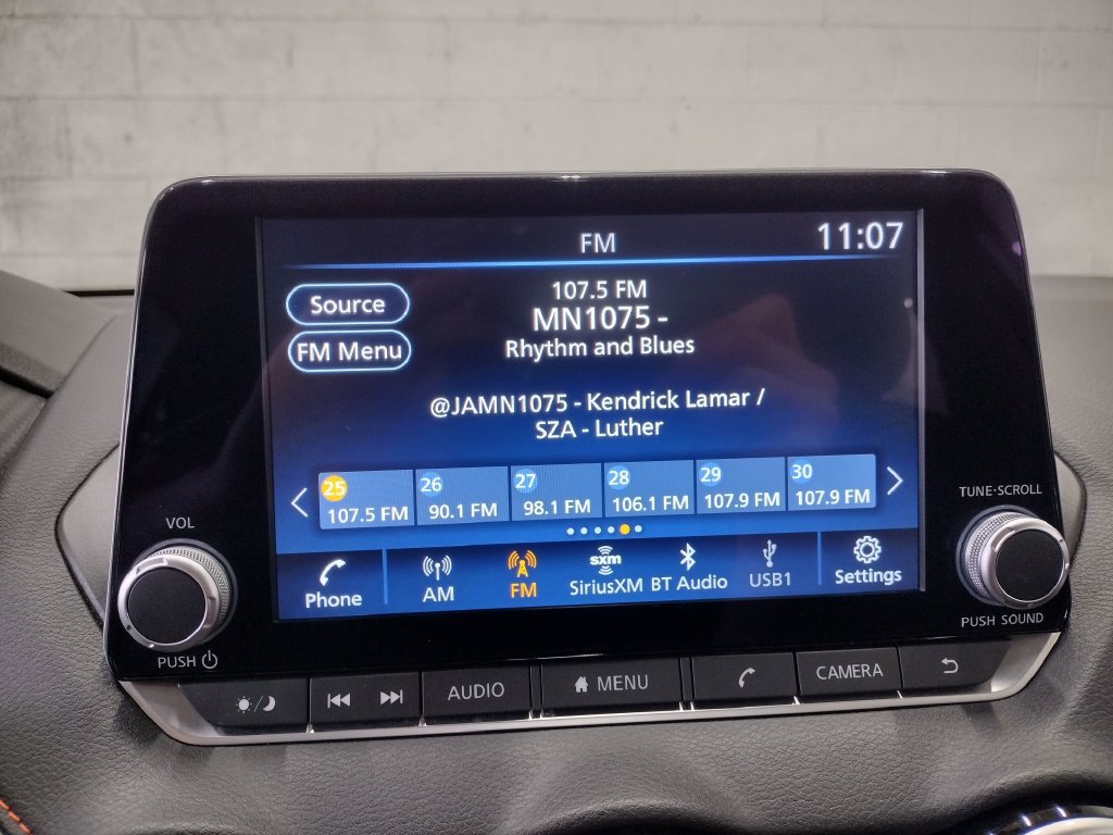 Used 2025 Nissan Sentra SR FWD image 29