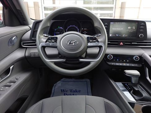 Used 2023 Hyundai Elantra Blue FWD image 14