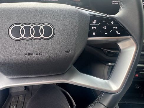 Used 2025 Audi Q5 Premium w/ Convenience Package AWD/4WD image 23