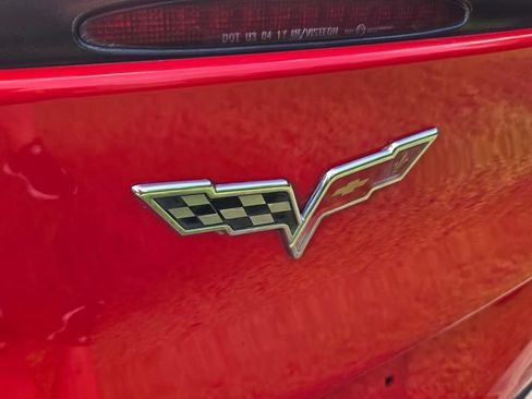 Used 2011 Chevrolet Corvette Coupe w/ 1LT RWD image 4