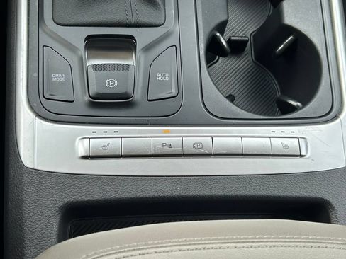 Used 2026 Kia Carnival FWD image 27