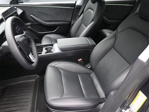 Used 2025 Tesla Model 3 Long Range image 18