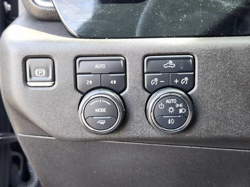 Used 2023 Chevrolet Silverado 1500 RST AWD/4WD image 21