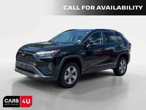 Used 2023 Toyota RAV4 XLE FWD image 3