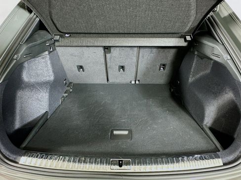 Used 2025 Audi Q3 2.0T Premium w/ Black Optic Sport Package image 22