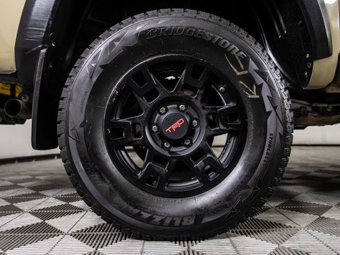 Used 2020 Toyota Tacoma TRD Off-Road w/ TRD Premium Off Road Package image 46