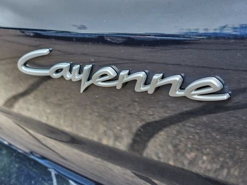 Used 2024 Porsche Cayenne AWD/4WD image 10