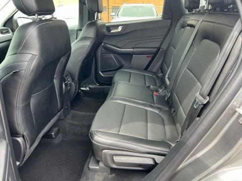 Certified 2024 Ford Escape Platinum w/ Class II Trailer Tow Package AWD/4WD image 21